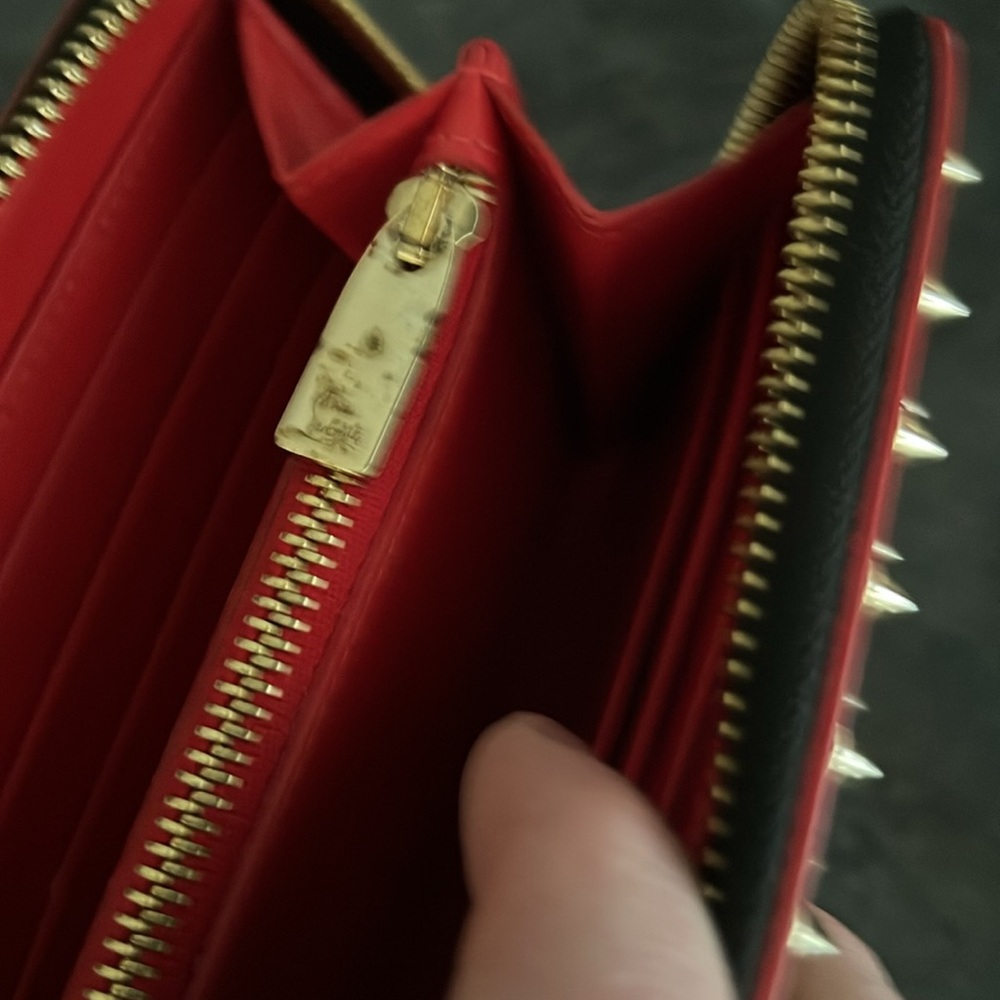 EXCELLENT CONDITION CHRISTIAN LOUBOUTIN SPIKED LEPORD WALLET (RARE)💗💗💗 - Picture 12 of 13